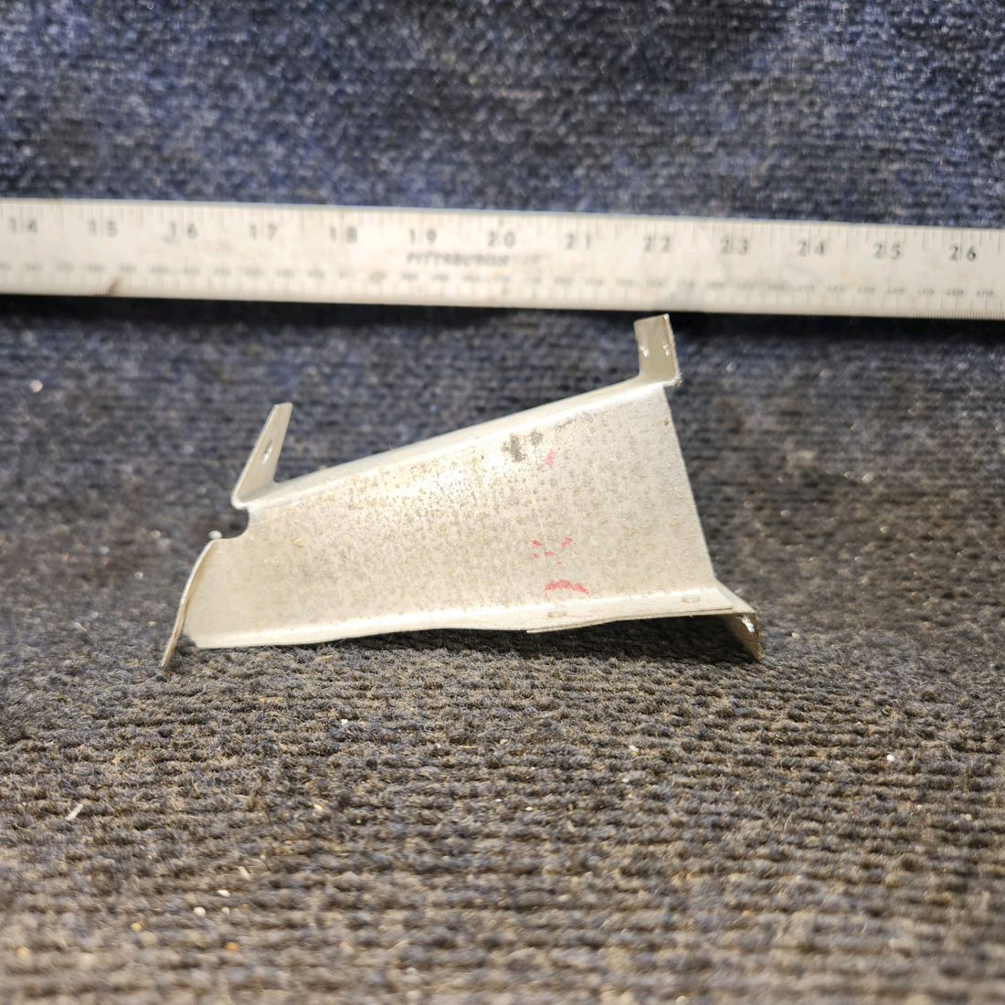 Used aircraft parts for sale, 0700326-1 Cessna 172E LH & RH Rear Seat Vent Brackets