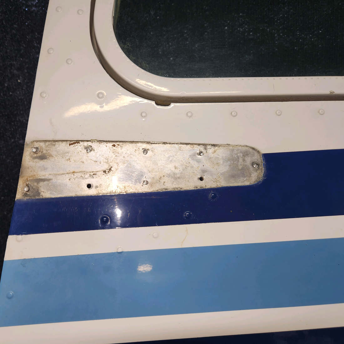 Used aircraft parts for sale, 0710620-207, C711051-7, S1483-2 Cessna 182G Cabin Door Structure with Window LH