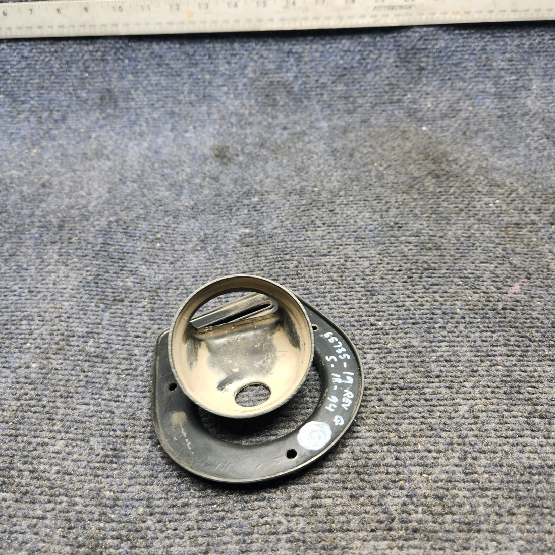 Used aircraft parts for sale, 65735-019 / 65735-018 PIPER PA28-161 Warrior III AIR VENT FLANGE & CUP ASSEMBLY