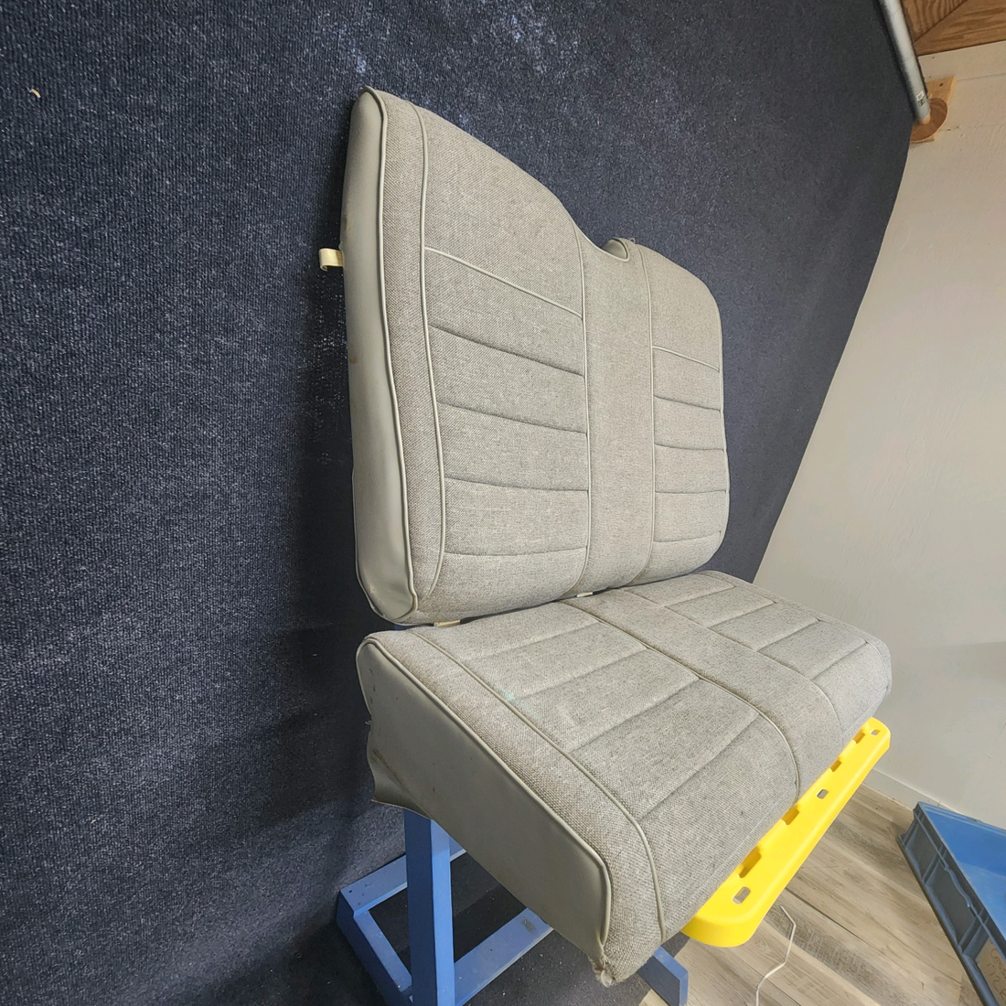 Used aircraft parts for sale, 169-534024-601 , 169-534024-602 , 169-534025-601 Beechcraft A23A Musketeer Custom III PILOT/CO-PILOT/REAR SEAT AND LATERAL IN GOOD CONDITION