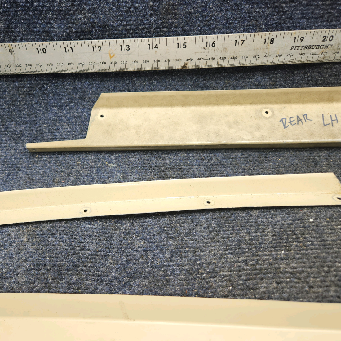 Used aircraft parts for sale, 630171-008 Piper PA28-140 REAR LH RETAINERS AND PLATE WINDOW SET