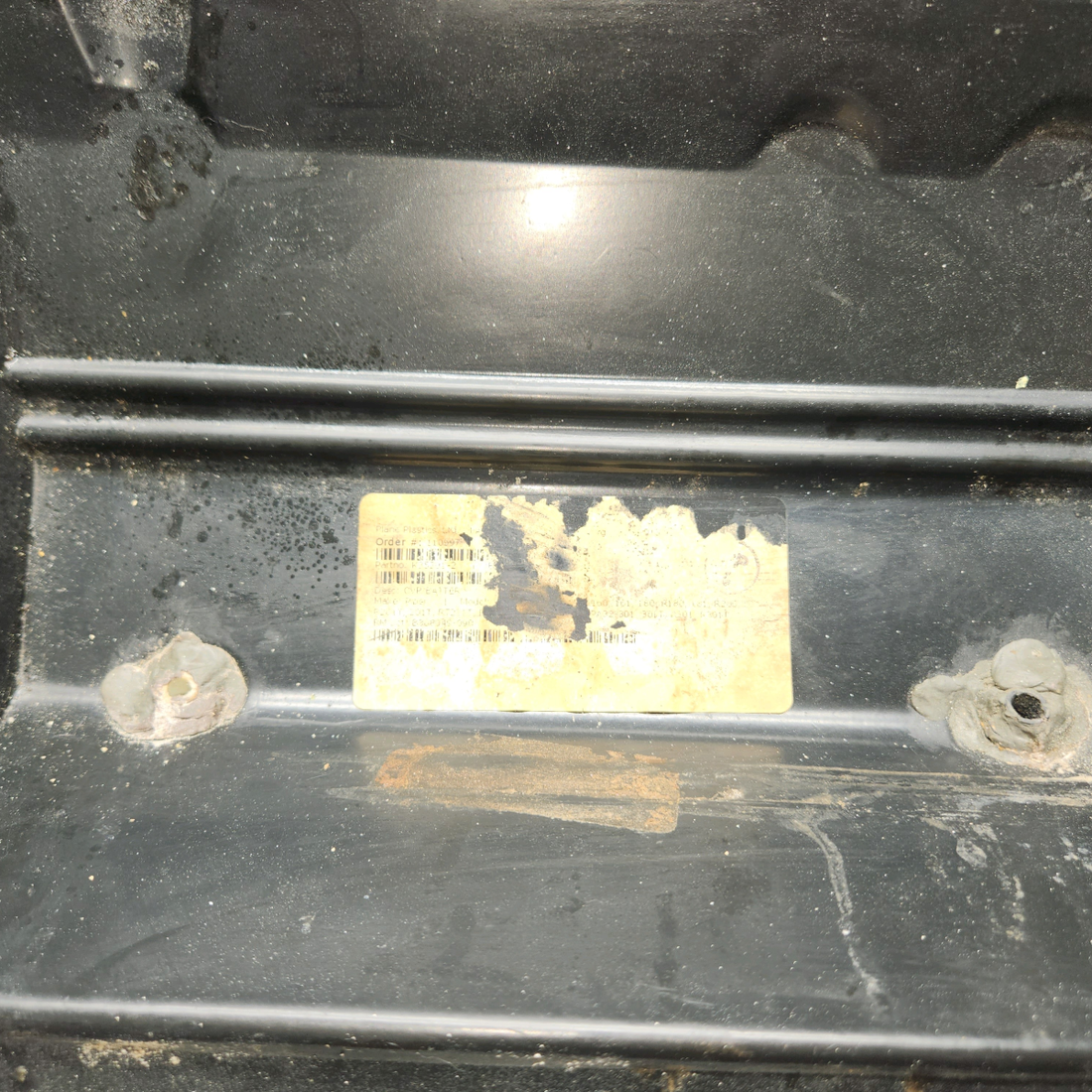 Used aircraft parts for sale, 35201-000 piper PA-28-181 Battery Box Cover Assembly