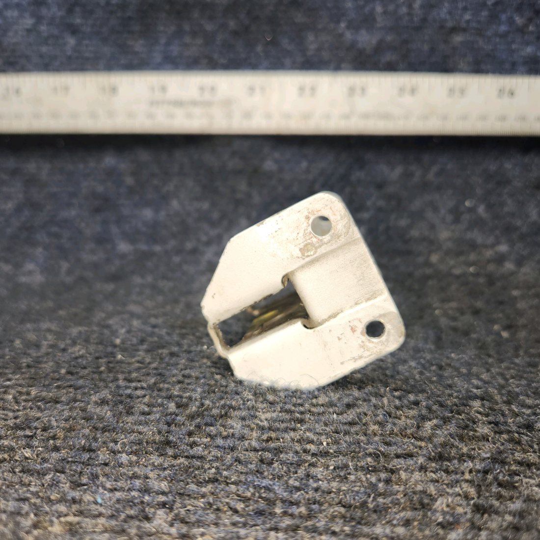 Used aircraft parts for sale, 45-135036 BEECHCRAFT 95-55B Outboard Aileron Hinge Assembly - LH