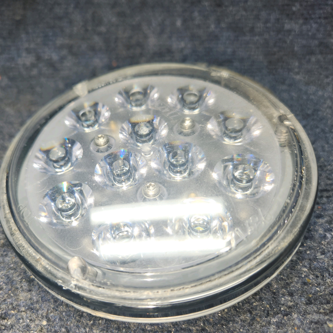 Used aircraft parts for sale, 01-0771833-10 WHELEN Cessna C-150J LED Landing Light Assembly 14 VOLTS
