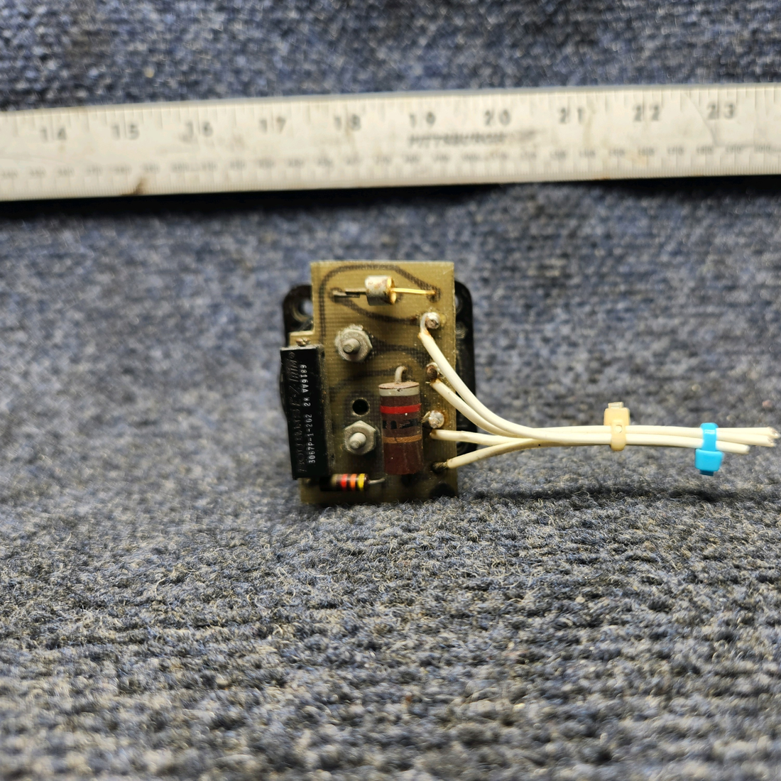 Used aircraft parts for sale, 50-384001-33 Beechcraft A24R Flap Position Indicator Gauge