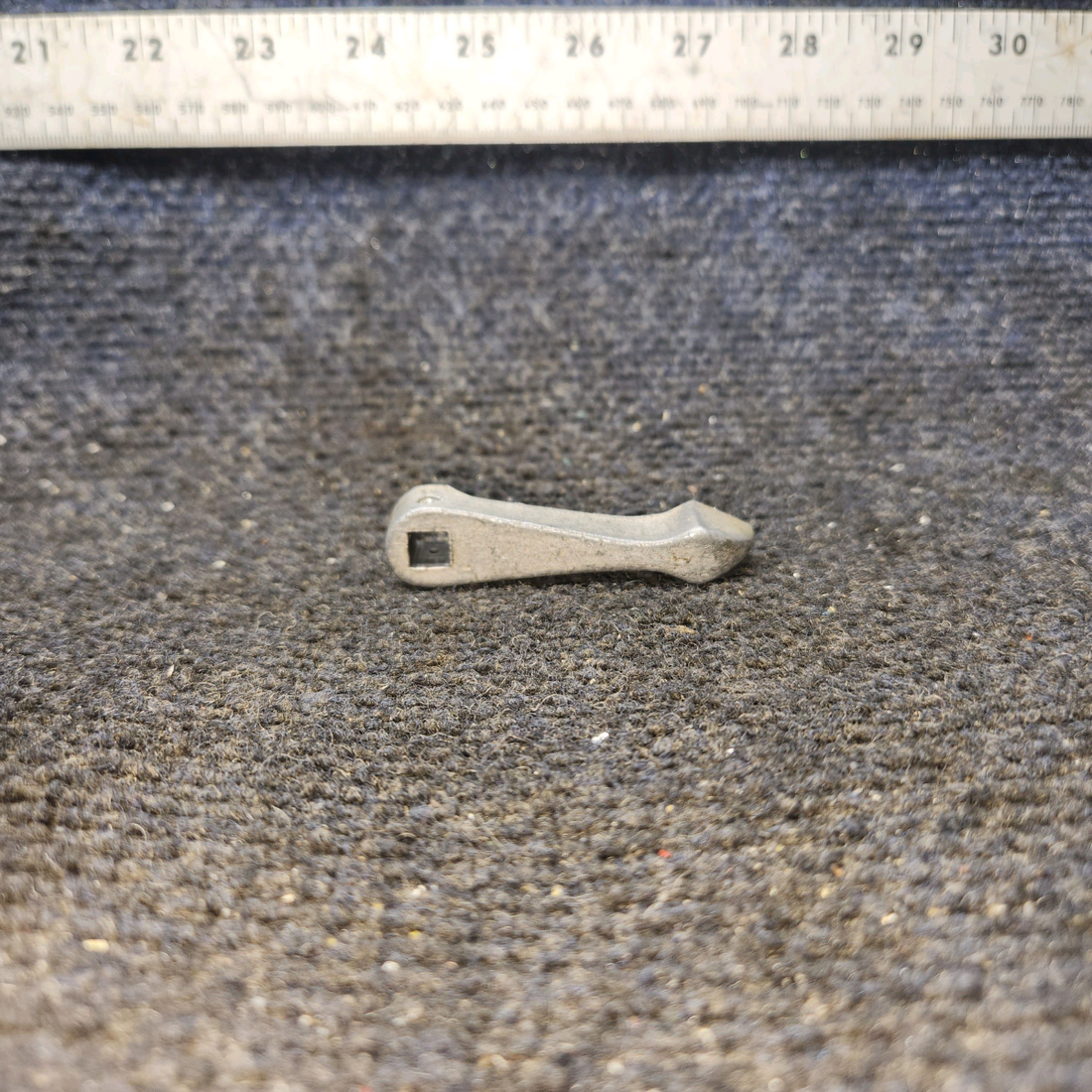 Used aircraft parts for sale, 0716612-202 Cessna 172 Fuel Selector Handle