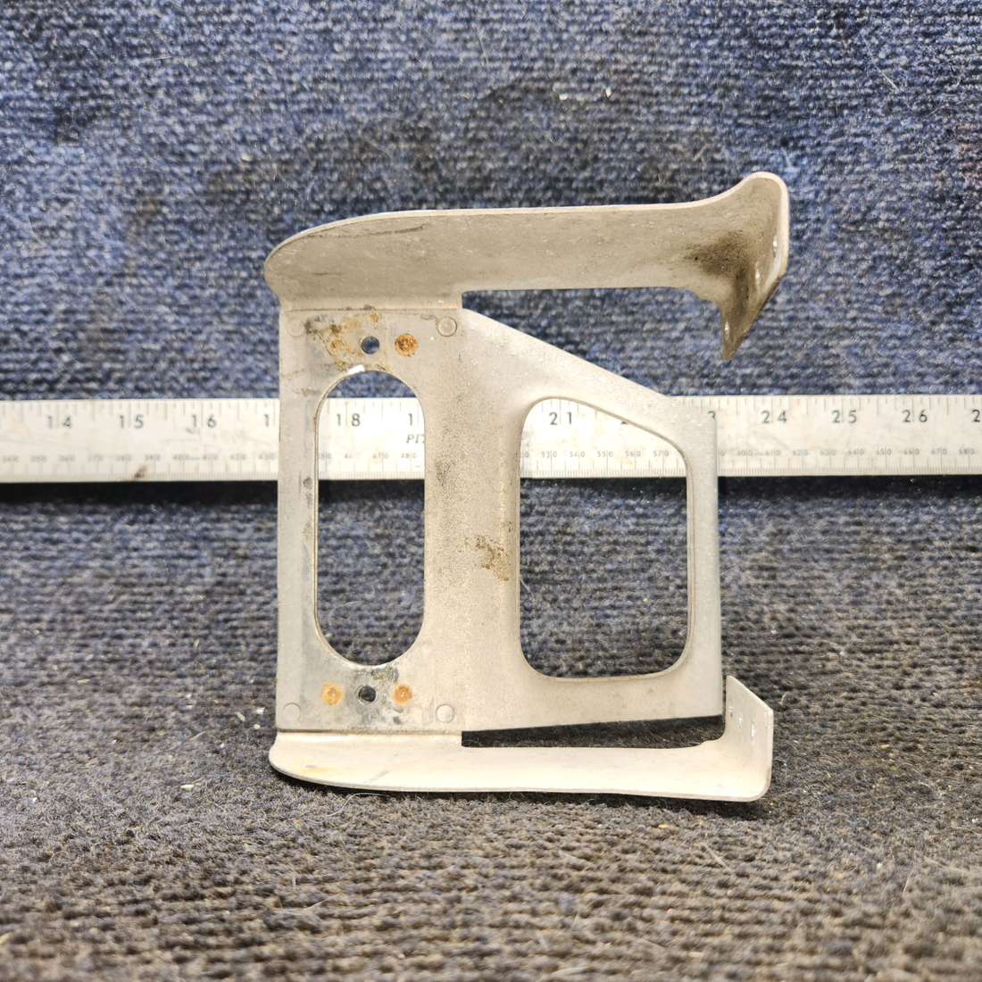 Used aircraft parts for sale, 0553005-5 cessna 172N Ground Power Mount Bracket Assembly