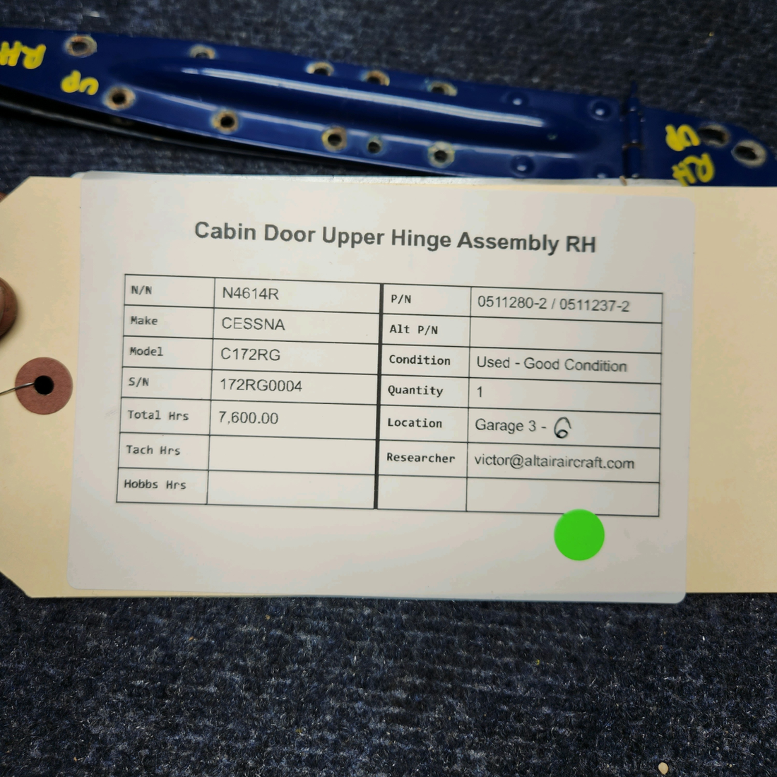 Used aircraft parts for sale, 0511280-2,  0511237-2 CESSNA C172RG CABIN DOOR UPPER HINGE ASSEMBLY RH