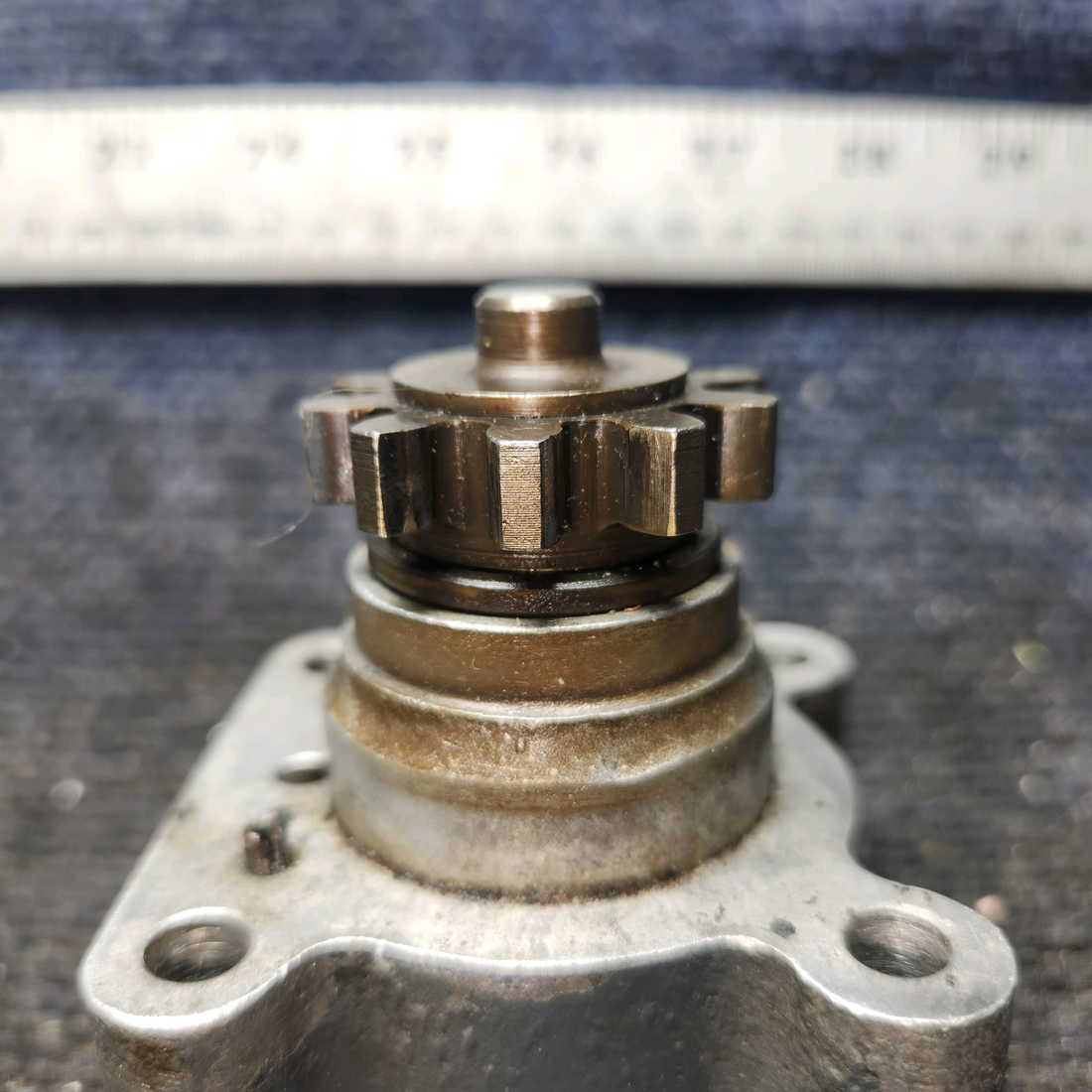 Used aircraft parts for sale, 61098 Continental, Lycoming O-320 Vacuum Pump Adapter Assembly w/ Gear