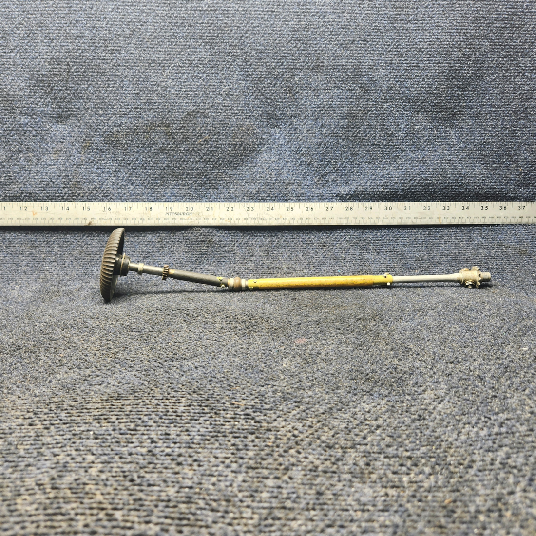 Used aircraft parts for sale, 95-324006-71 BEECHCRAFT 95-55B Aileron Tab Control Shaft & Knob