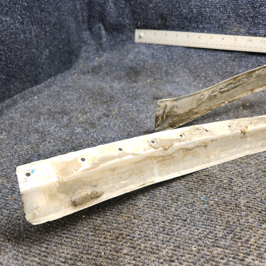 Used aircraft parts for sale, 0513230-4, 0513230-3 Cessna 172E Retainer-Outside Windshield RH and LH