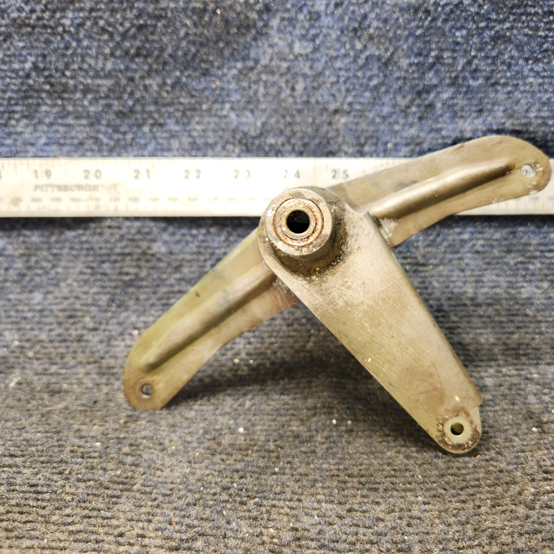 Used aircraft parts for sale, 0523535 Cessna 172 Bellcrank Assembly, Left Flap