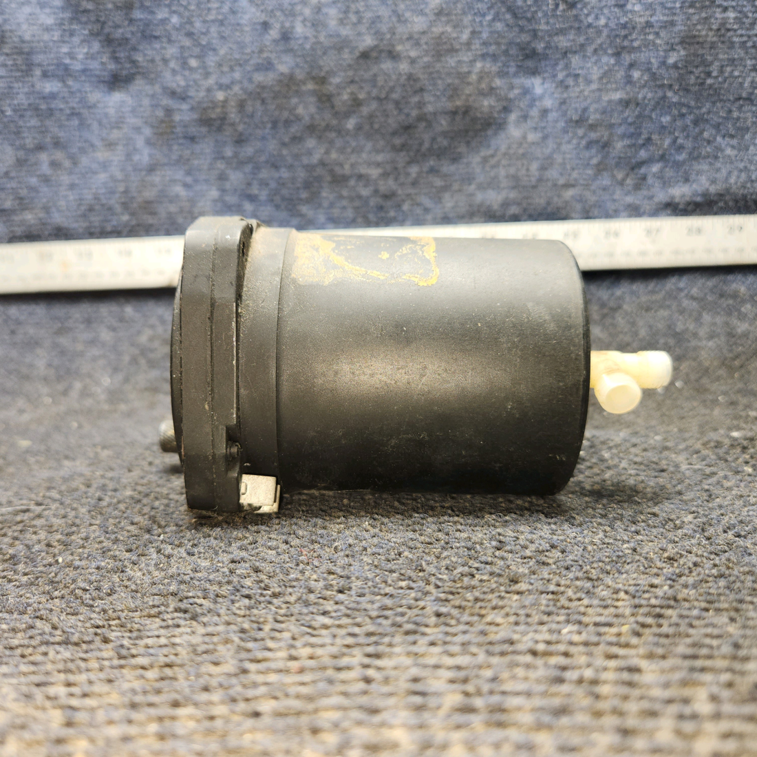 Used aircraft parts for sale, A-20(0105) cessna 150G Altimeter Indicator