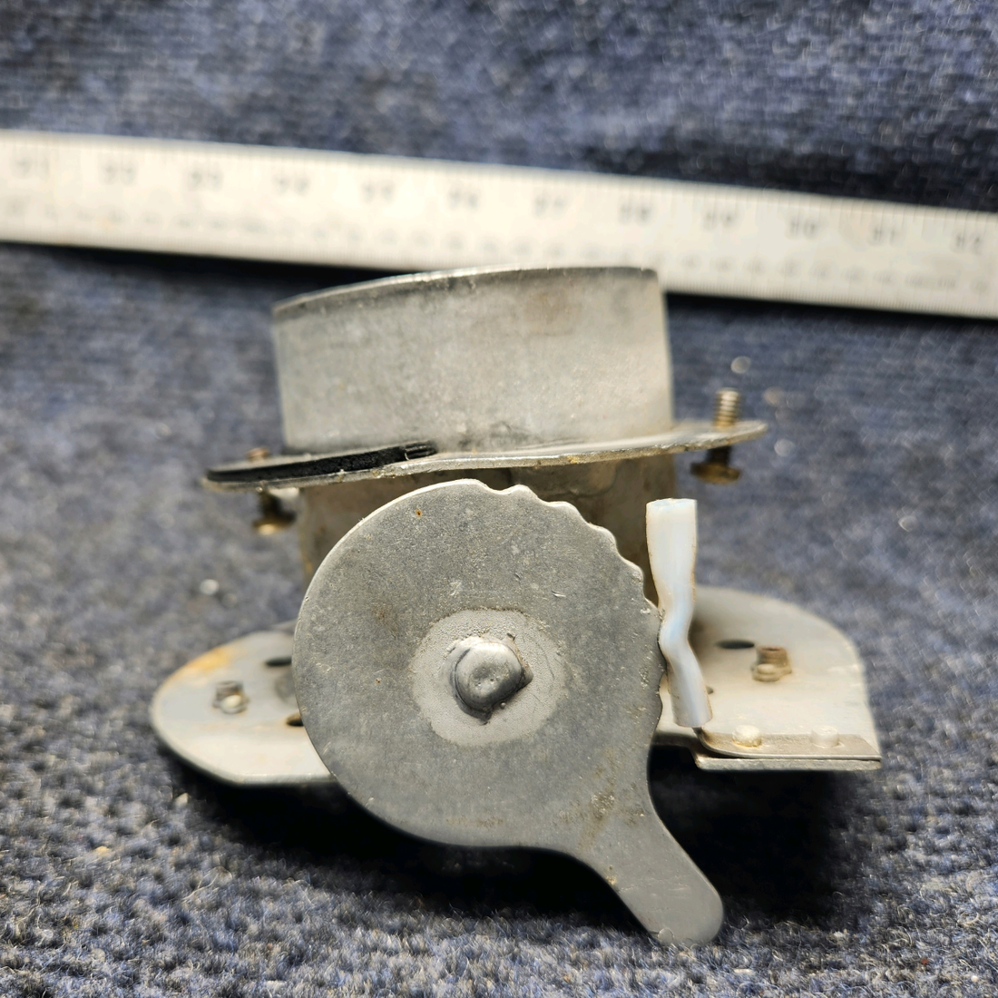 Used aircraft parts for sale, 68416-000 Piper PA28-140 Air Vent  Forward LH