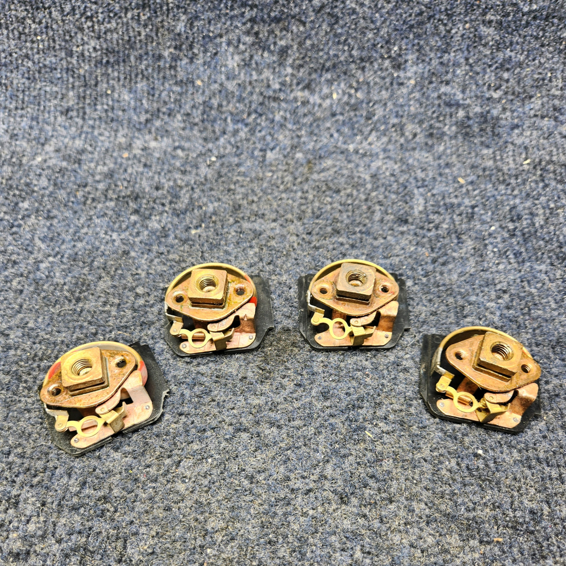 Used aircraft parts for sale, 1508440 BEECHCRAFT F35 OIL PRESS INDICATOR PRICE PER EACH