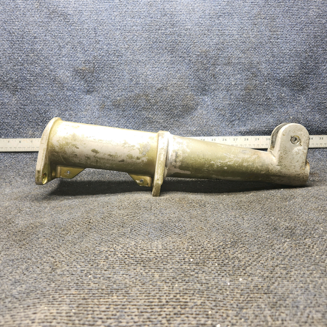Used aircraft parts for sale, 65319-004 Piper PA-28-140 Main Gear Cylinder