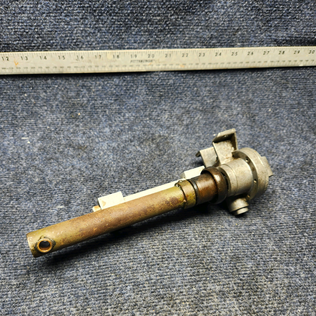 Used aircraft parts for sale, C301002-0312 CESSNA C172RG FLAP ACTUATOR & SWITCH BAR ASSEMBLY (7")