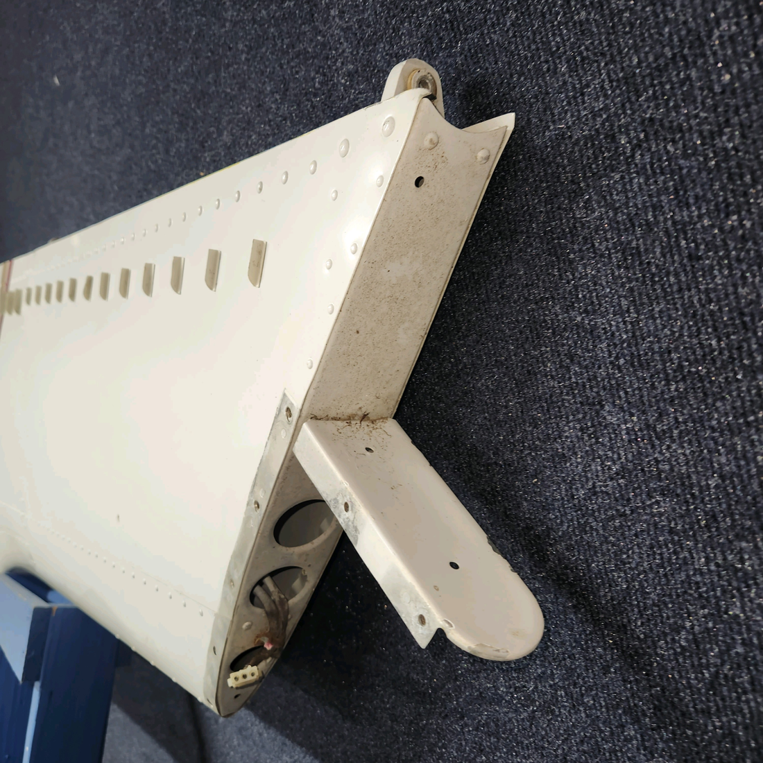 Used aircraft parts for sale, 1231000-23 Cessna 182P Fin Assembly