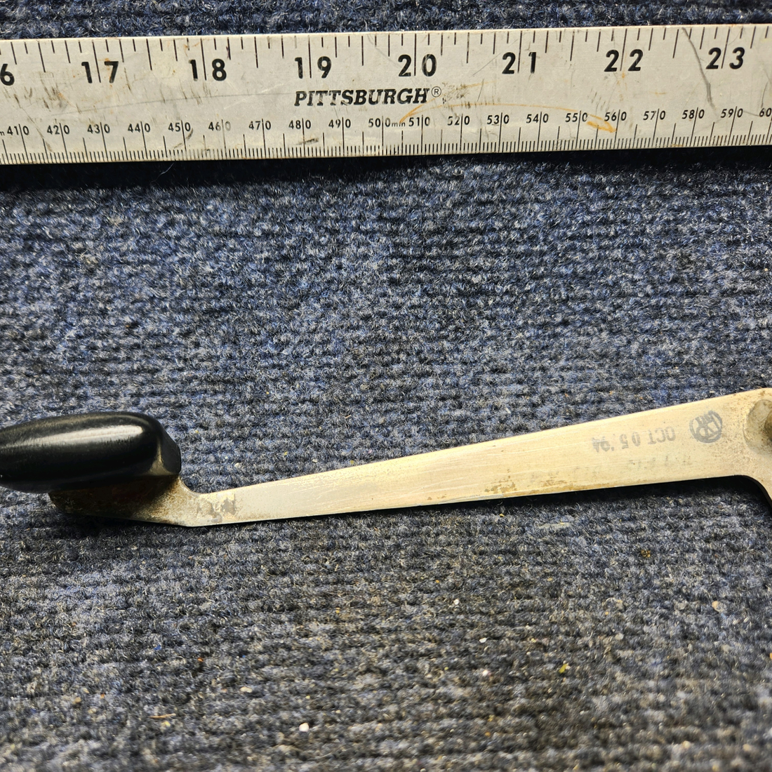 Used aircraft parts for sale, 79515-013 PIPER PA28-161 Warrior III INTERIOR CABIN DOOR HANDLE ASSEMBLY