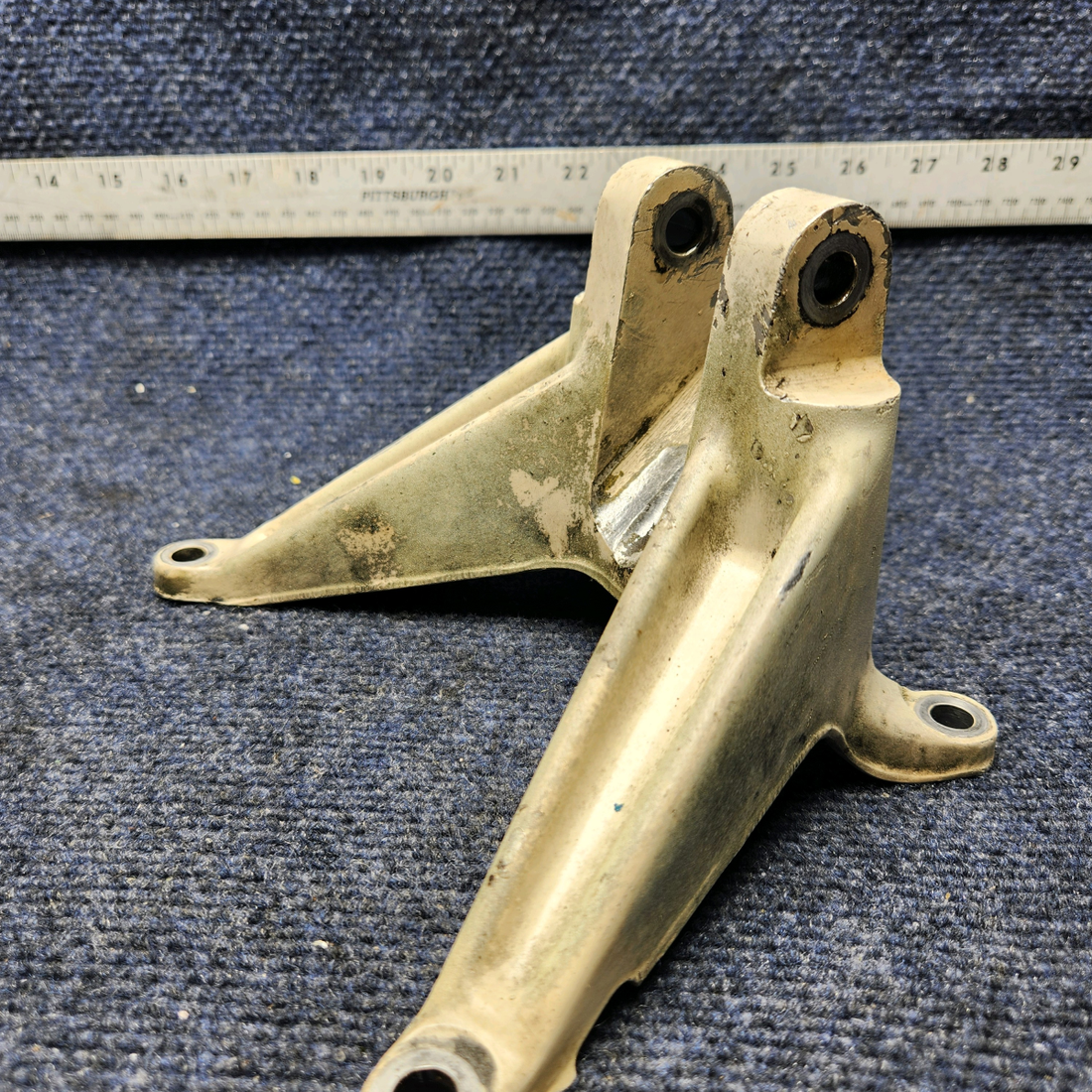 Used aircraft parts for sale, 2443001-3) CESSNA C172RG ACTUATOR ATTACH FITTING