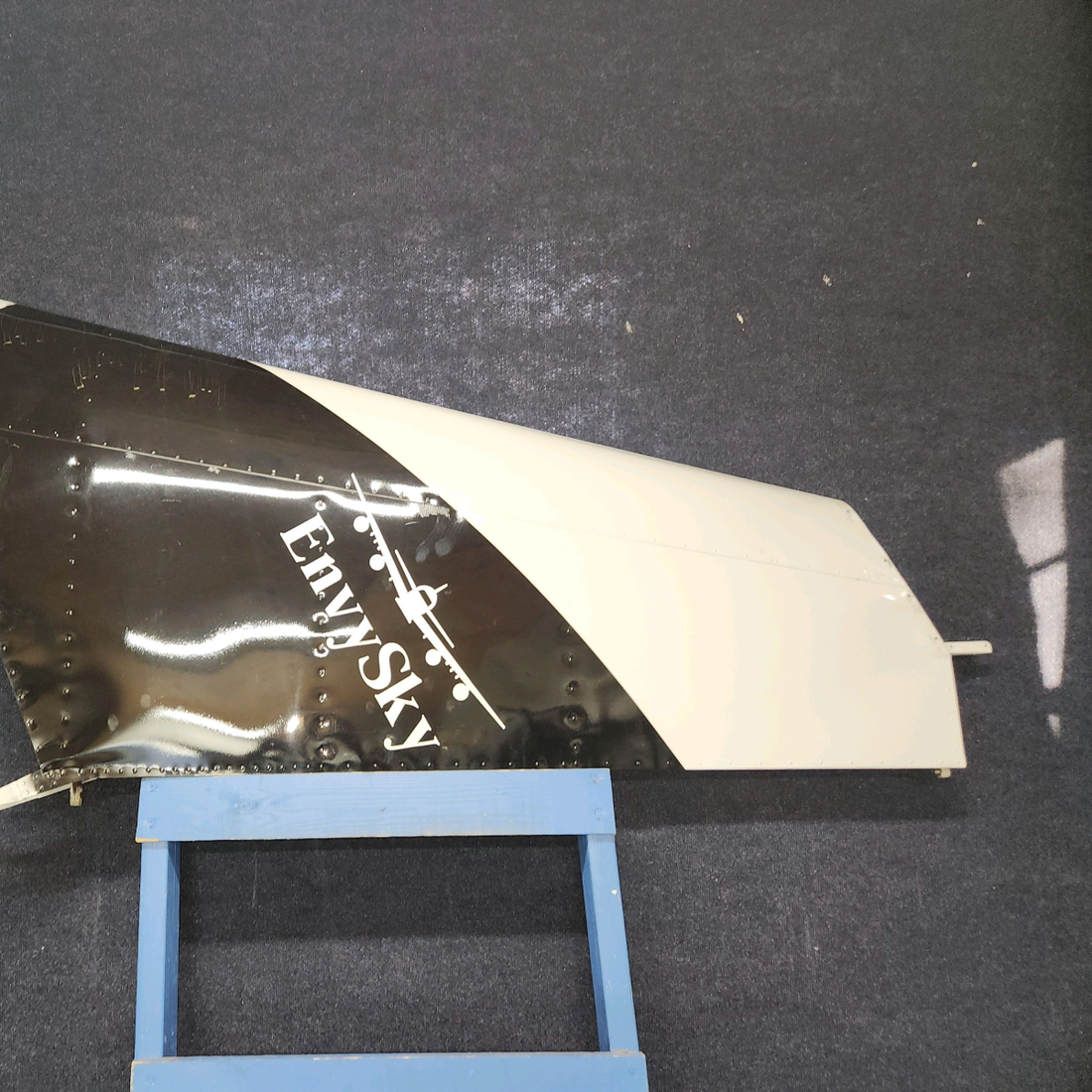 Used aircraft parts for sale, 0531006-64 Cessna 172E Vertical Stabilizer Fin Assembly