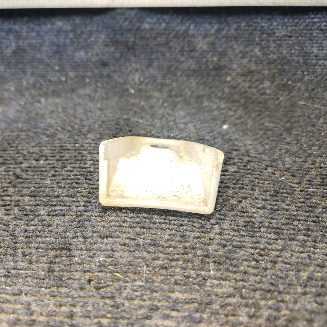 Used aircraft parts for sale, 0415010-1 cessna 172N Shoulder Harness Attach Cover