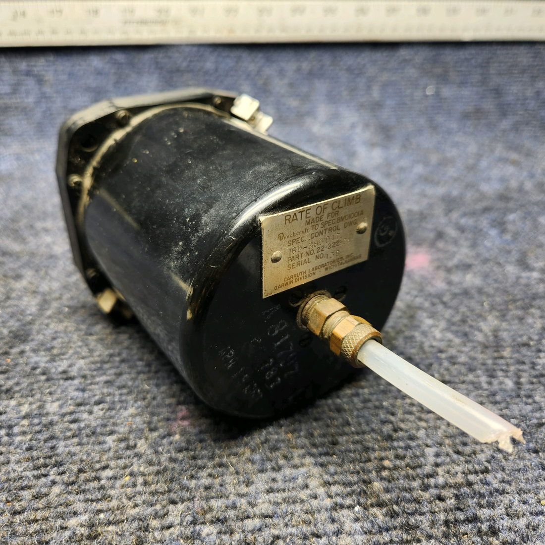 Used aircraft parts for sale, 22-222-01 Beechcraft Beechcraft A23A Musketeer Custom III RATE OF CLIMB INDICATOR