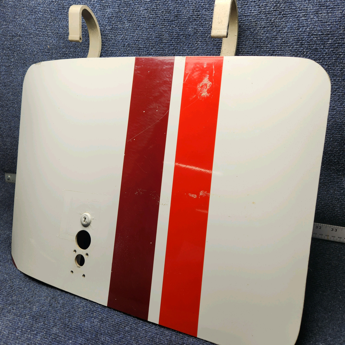 Used aircraft parts for sale, 0717037-6 PIPER- CESSNA-BEECH- MOONEY VARIOS CESSNA 172 RG BAGGAGE DOOR STRUCTURE