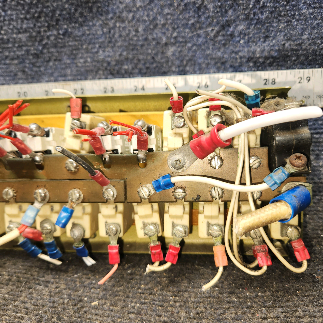 Used aircraft parts for sale, 35209-000 piper PA-28-181 Circuit Breaker Panel