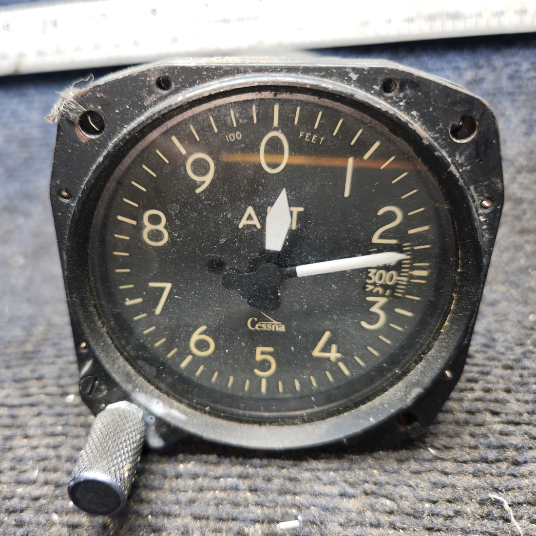 Used aircraft parts for sale, A-20(0105) cessna 150G Altimeter Indicator