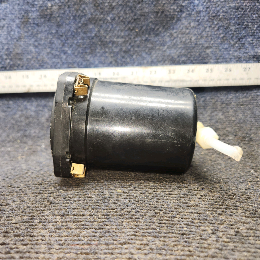 Used aircraft parts for sale, 7000 United Instruments cessna 172N Vertical Speed Indicator