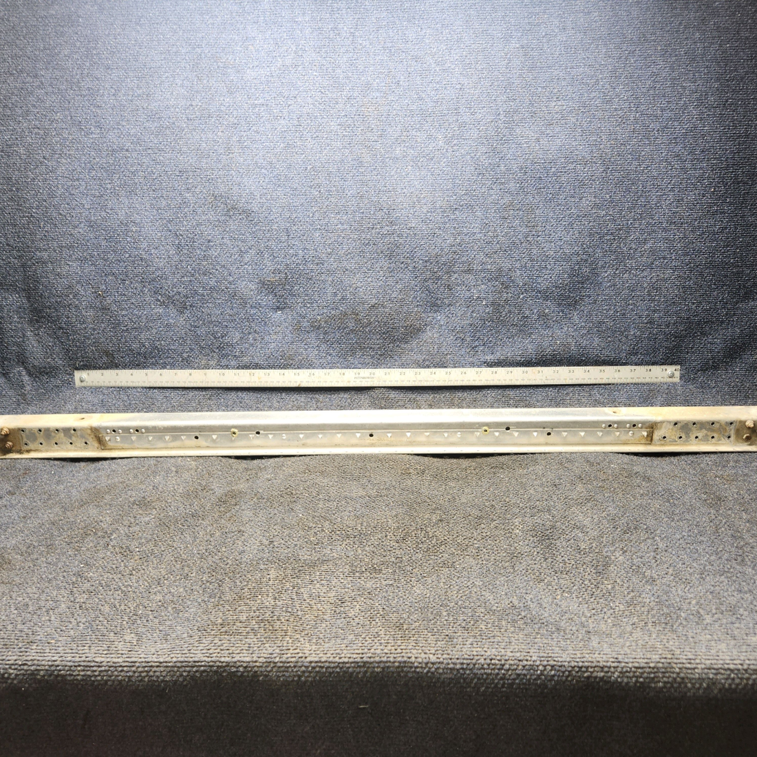 Used aircraft parts for sale, 0512124-43 Cessna 172E Center Spar Assembly