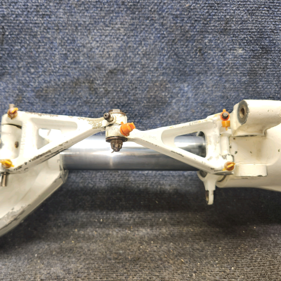 Used aircraft parts for sale, 36-820020-3 BEECHCRAFT 95-55B Nose Gear Assy