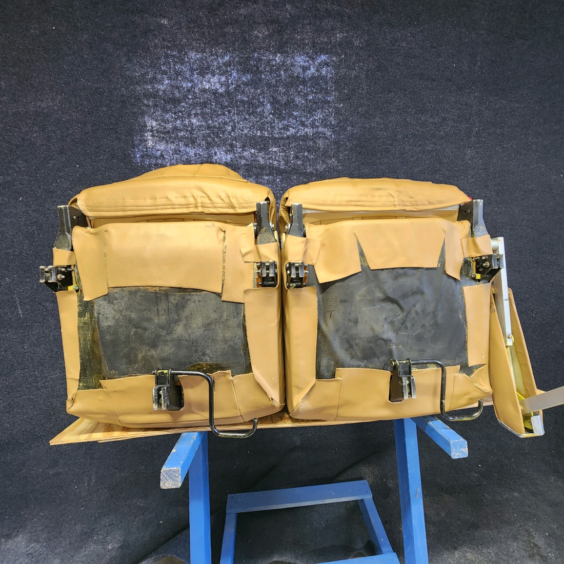 Used aircraft parts for sale, 33-530024 / 33-530041 Beechcraft F33A F33A LEATHER FOUR SEAT AND CARPET "SEE PHOTOS FOR DETAILS":