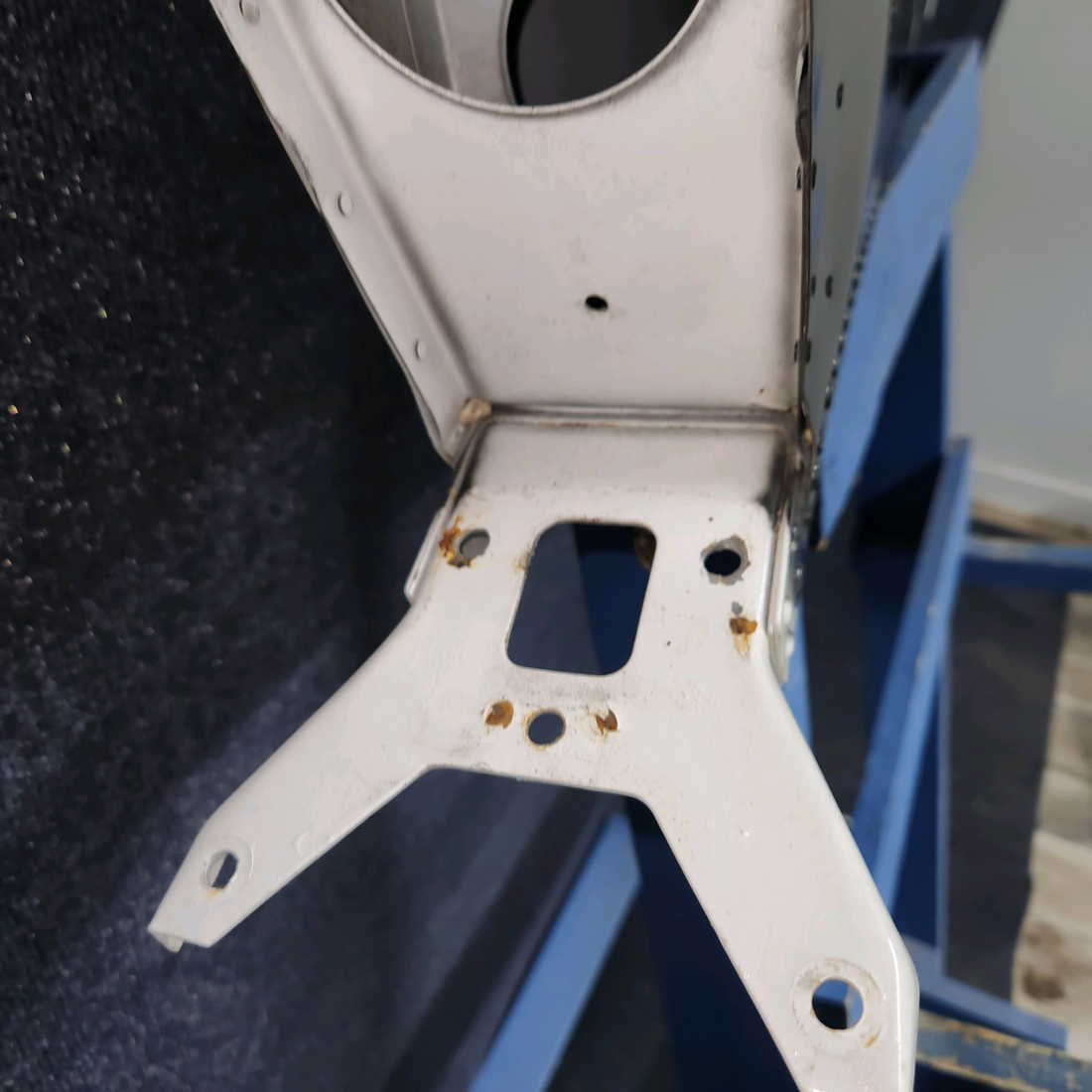 Used aircraft parts for sale, 0531006-64 Cessna 172E Vertical Stabilizer Fin Assembly