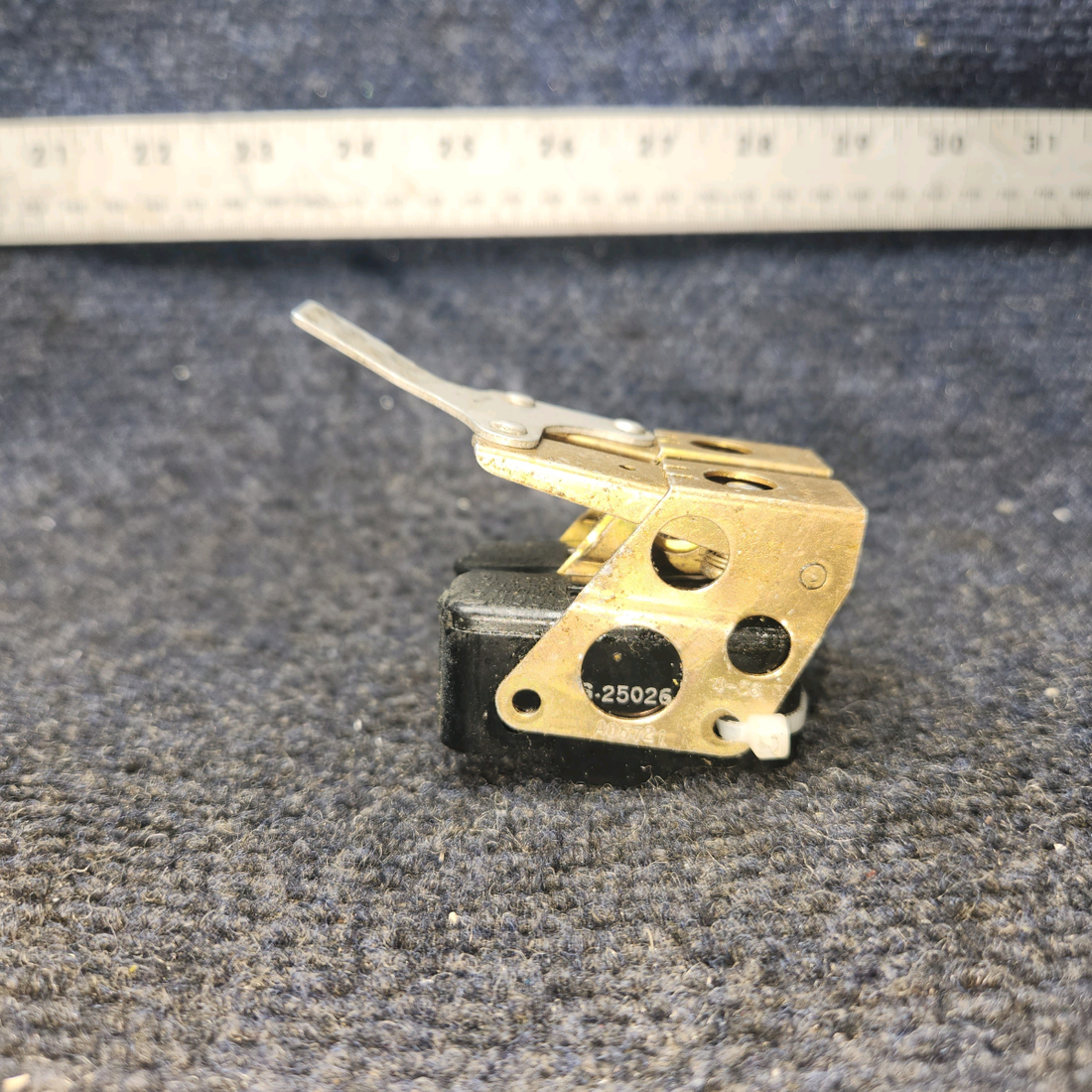 Used aircraft parts for sale, 96-361011-11 BEECHCRAFT 95-55B Flap Limit Switch Bracket Assembly