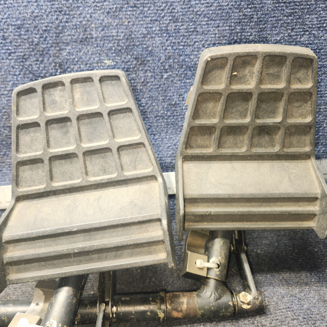 Used aircraft parts for sale, 2467001-2, 2467001-1 Cessna C172RG Rudder Bar and Pedal Set –LH/RH
