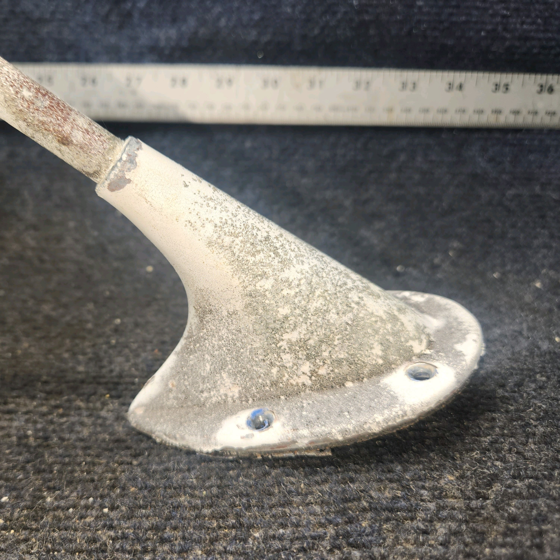 Used aircraft parts for sale, CI-121 Comant CI-121 Cessna 172F VHF Communication Antenna - Chipped Paint