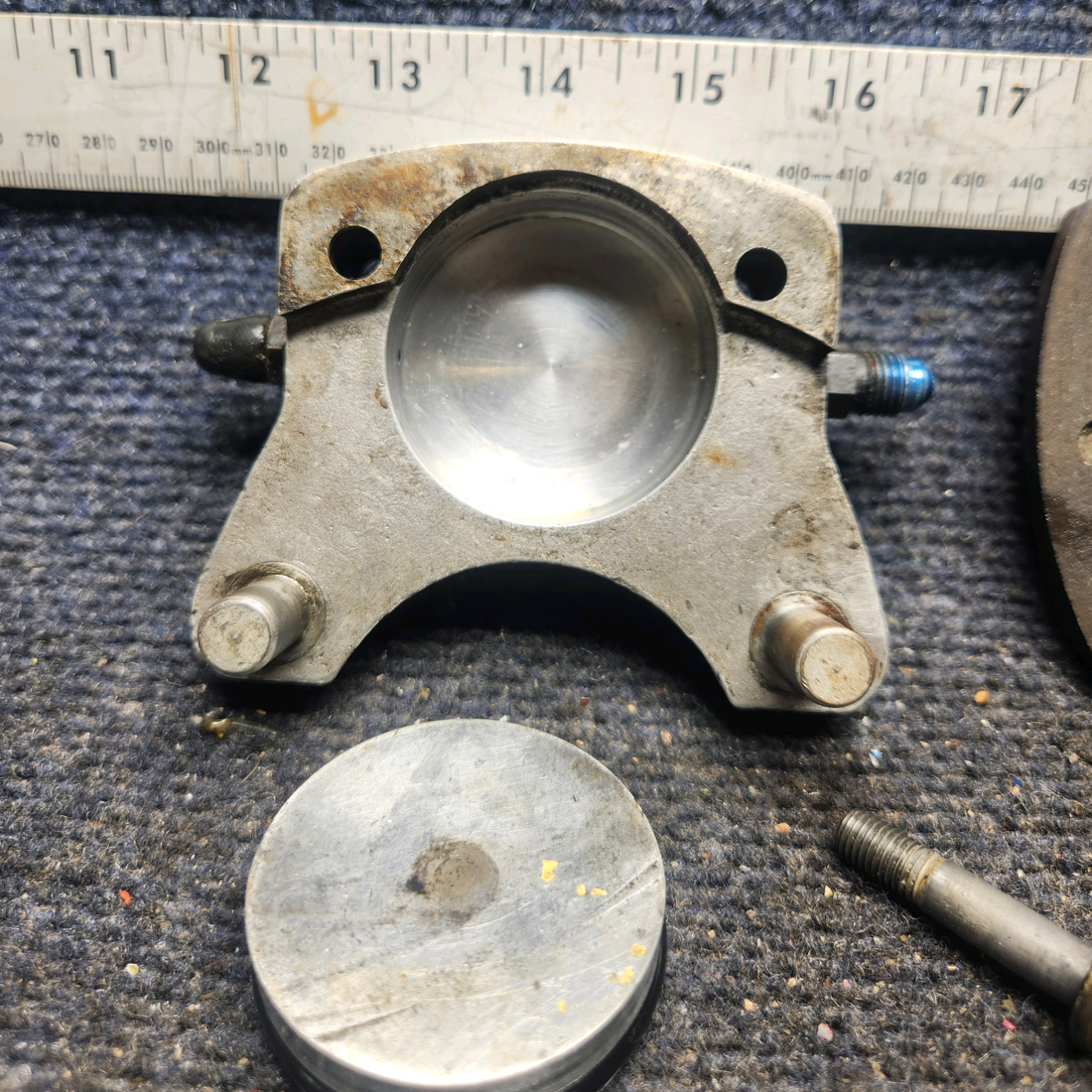 Used aircraft parts for sale, 35-200A Cleveland Beechcraft 35-33 Brake Caliper Assy
