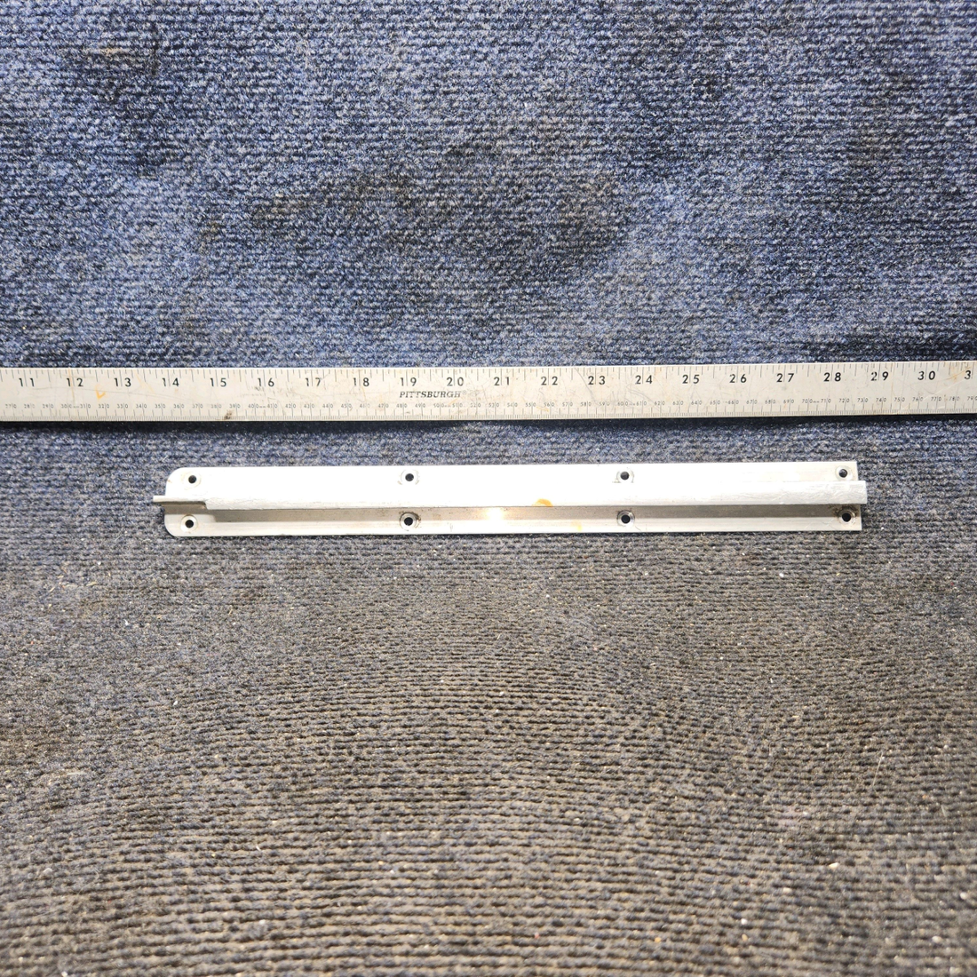 Used aircraft parts for sale, 0410219-2 cessna 150G Inboard Seat Rail Assembly