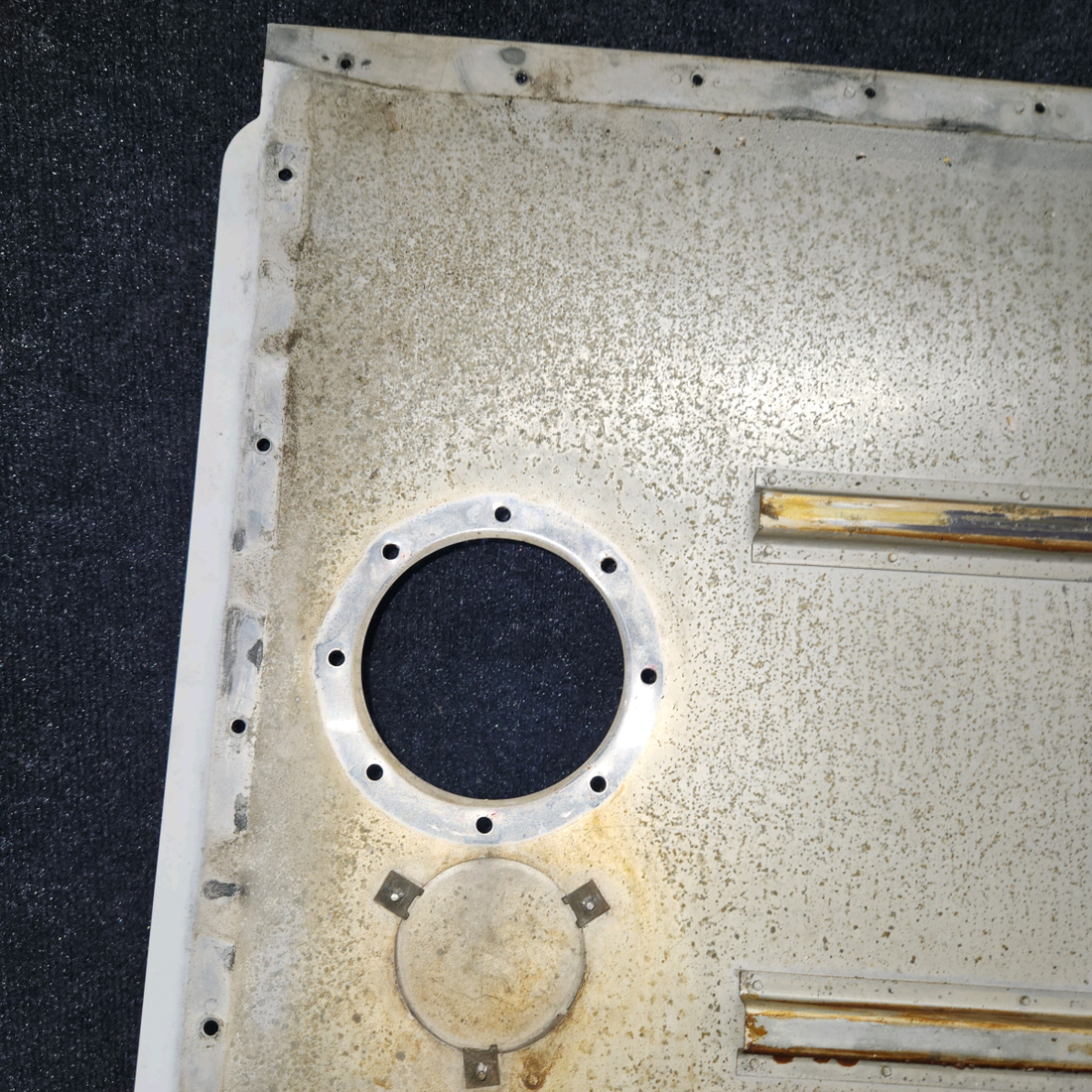 Used aircraft parts for sale, 0523521-19 Cessna 172E Fuel Tank Cover with Indent LH
