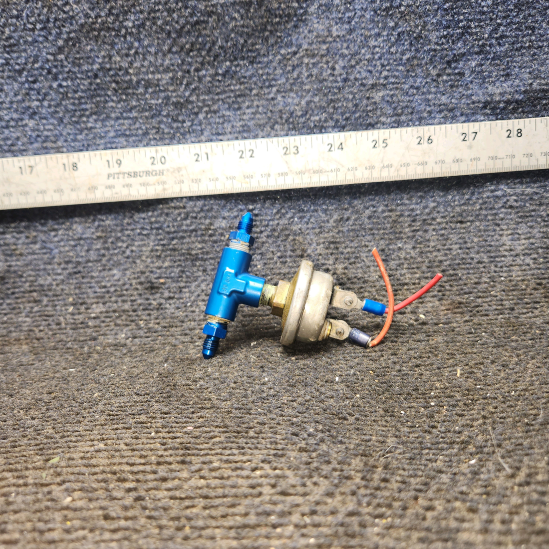 Used aircraft parts for sale, S1711-1 cessna 150G Hobbs Oil Pressure Switch