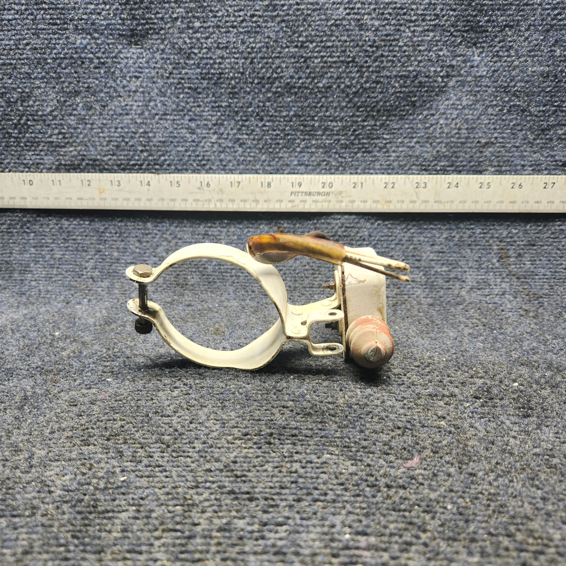 Used aircraft parts for sale, 002-361013-15 Beechcraft F33A LANDING GEAR SAFETY SWITCH LH (VOLTS: 14)