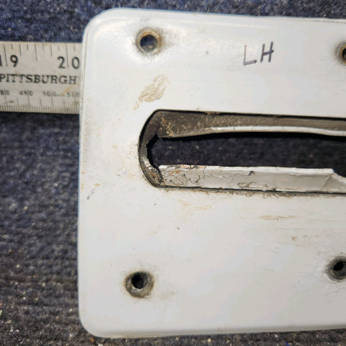 Used aircraft parts for sale, 0511071-3, 0511072-1 Cessna 172E Landing Gear Fillet Plate, LH with Seal