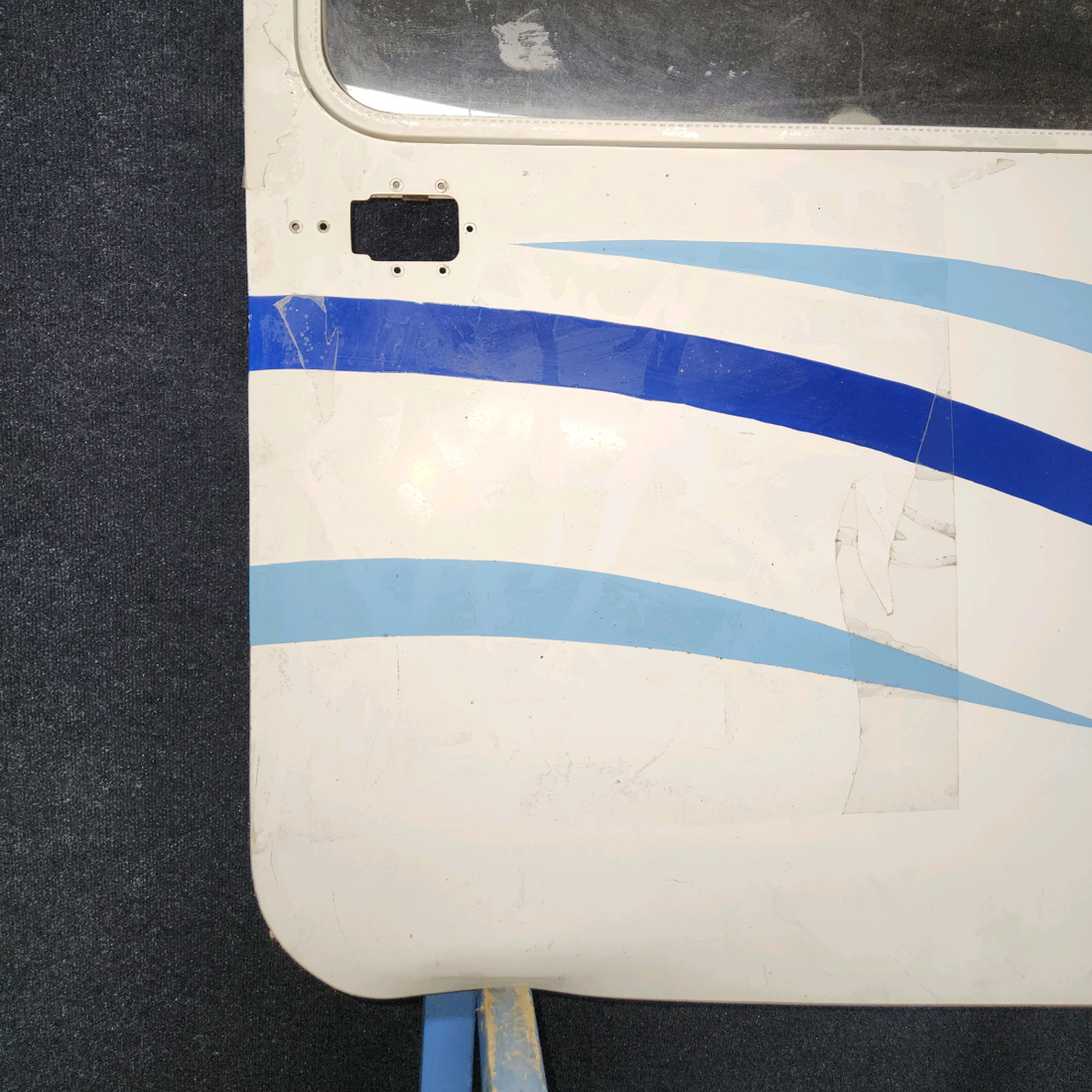 Used aircraft parts for sale, 0511803-26, 0711050-6 cessna 172N Cabin Door RH - Structure Assembly