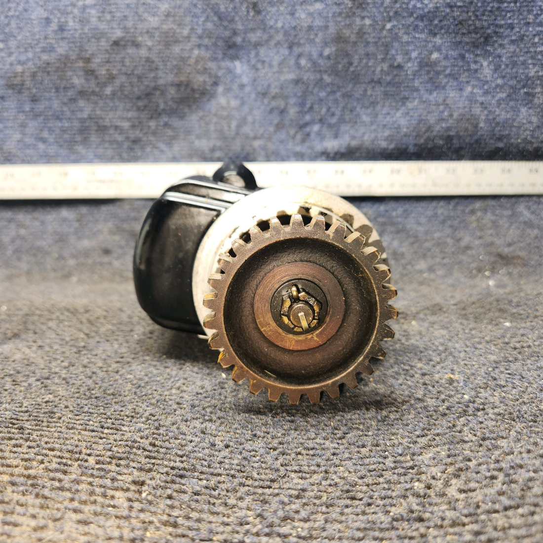 Used aircraft parts for sale, 4301 Champion Aerospace cessna 150G Slick Magneto with Gear