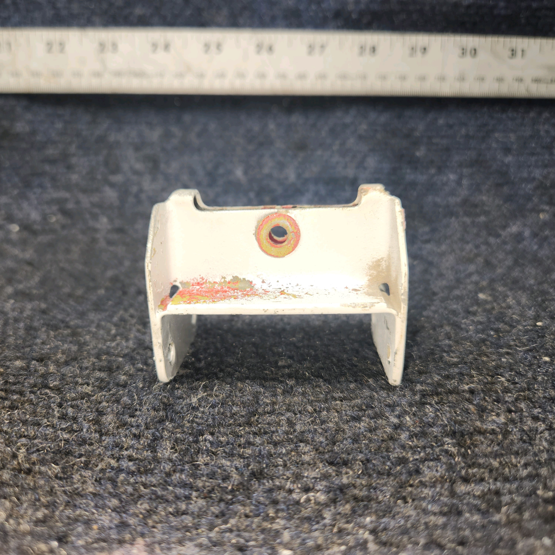 Used aircraft parts for sale, 35-135025-32 BEECHCRAFT 95-55B Outboard Aileron Hinge/Bracket Assembly  - RH