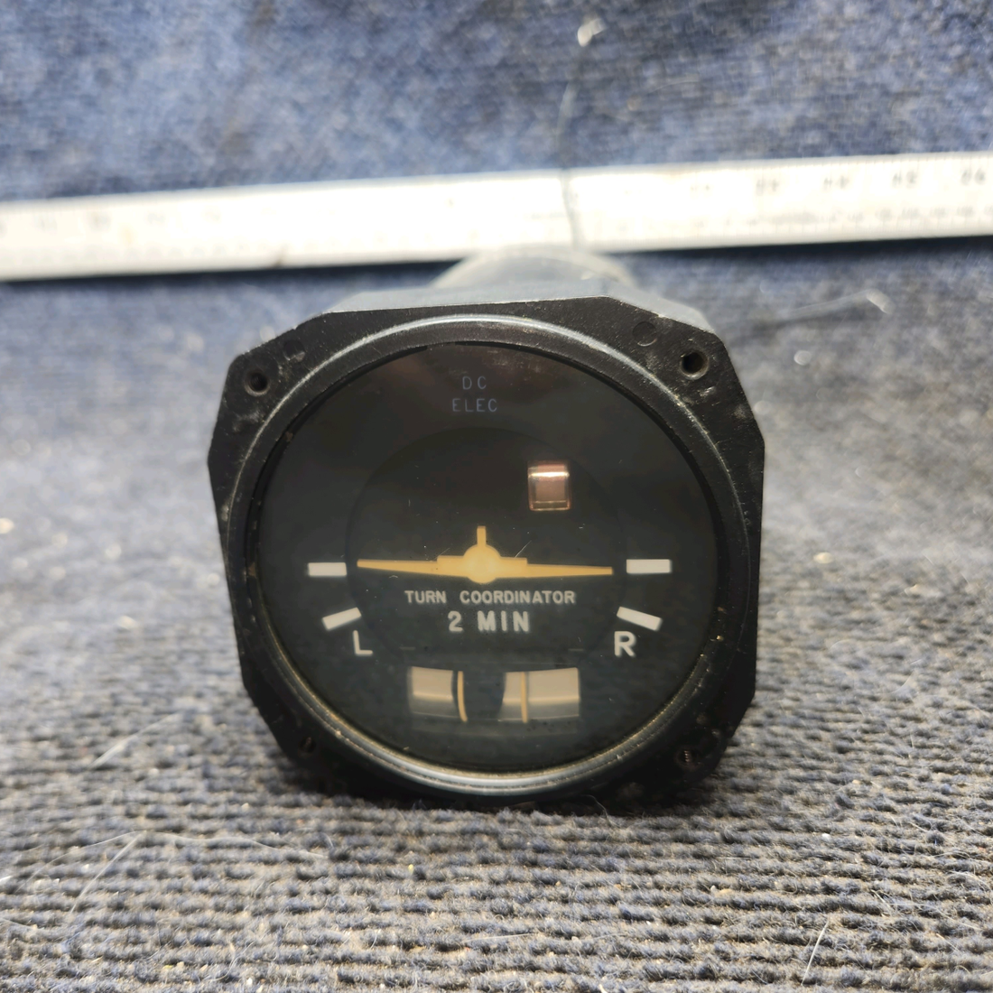 Used aircraft parts for sale, C661003-0506 R.C Allen 82A-11 cessna 172k Gyro Turn Coordinator – 12/24V