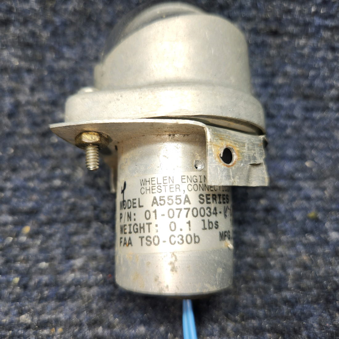 Used aircraft parts for sale, 01-0770034-00 WHELEN A555A Cessna C-150J Tail Light Assembly  - 14 Volt