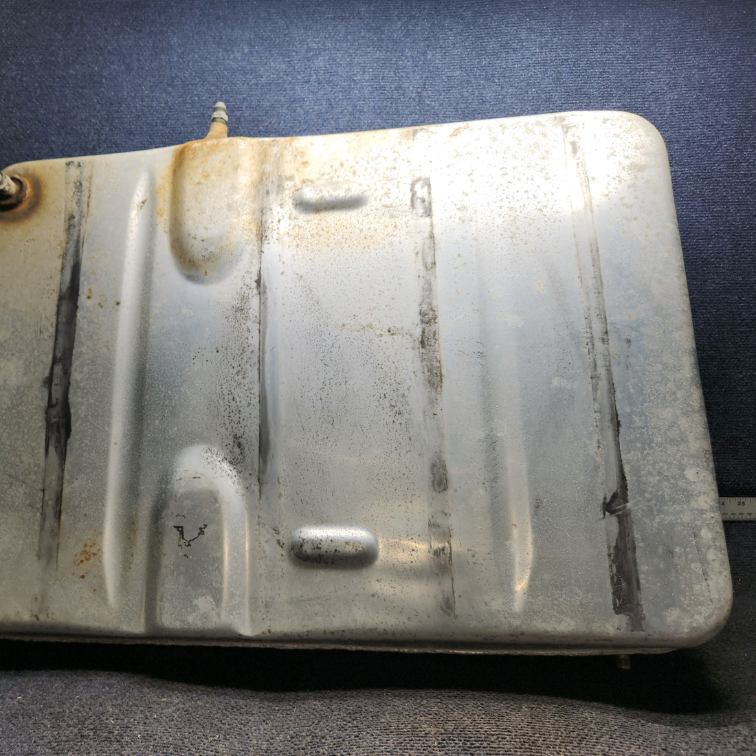 Used aircraft parts for sale, 0426508-9 cessna 150G Fuel Tank – LH – Some Damage, See Photos